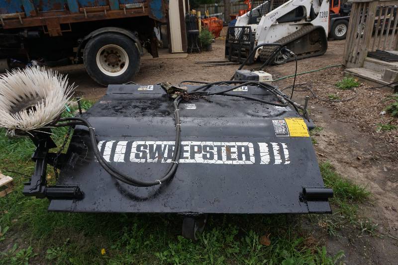 lot 19 image: Sweepster Brand Model HB60PHC Universal Mount Bobcat Skid Loader Skid Steer 60 Hydraulic Sweeper Attachment