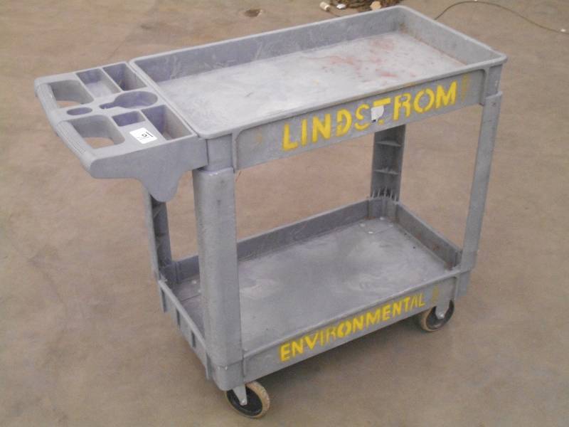 lot 16 image: 2-Level Rolling Shop Cart, 36...