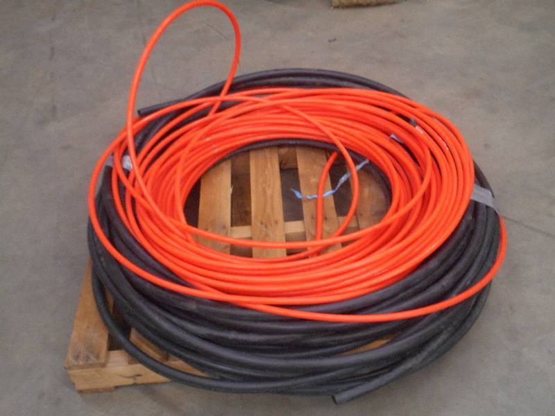 lot 21 image: Pallet Lot Of 1 & 12 Plastic Tub...