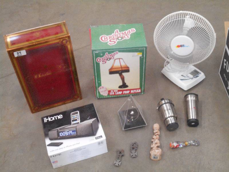lot 89 image: Lot Of Assorted Christmas Story La...