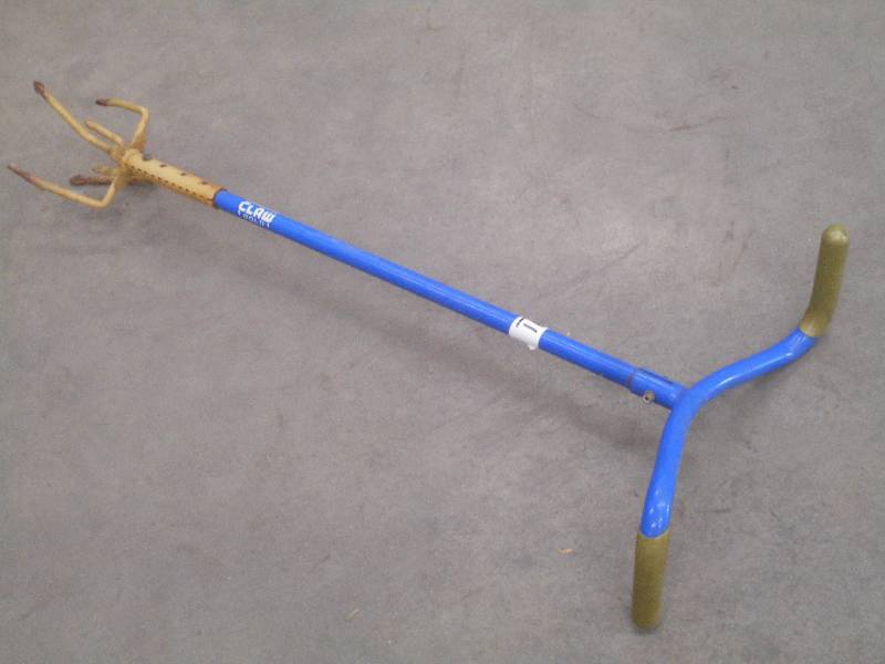lot 91 image: Garden Claw Cultivator Tool ...