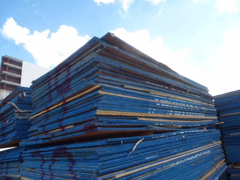 lot 25 image: Chip Board Lift#20