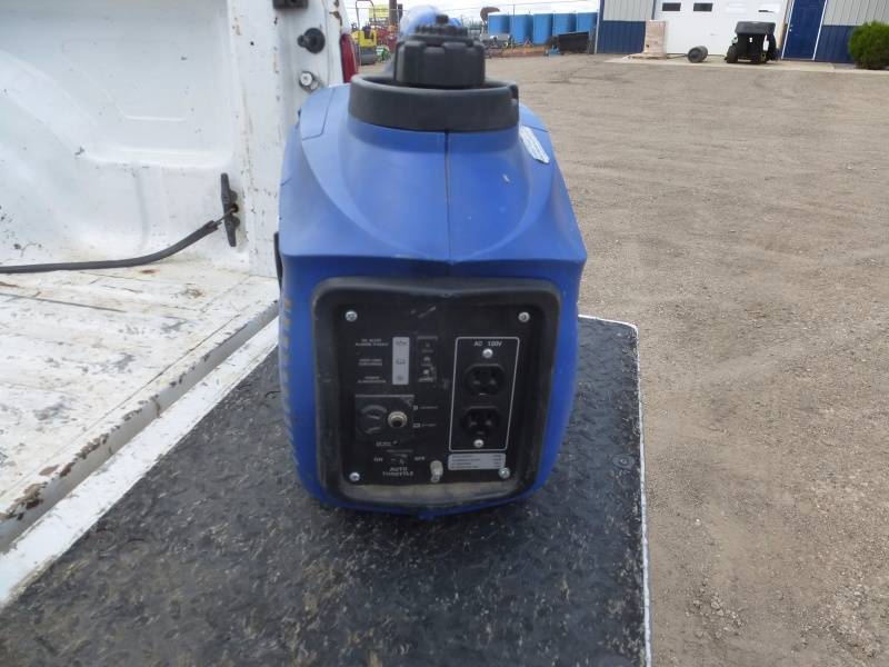 lot 16 image: IQ 1800 i Generator