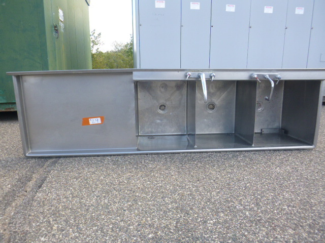 lot 29 image: 3 Bay Stainless Steel Sink