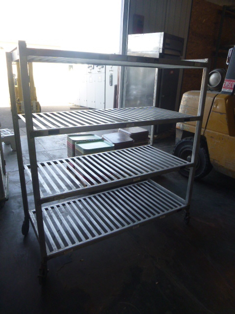 lot 64 image: 4 Tier Shelf