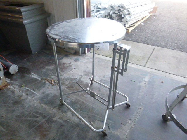 lot 81 image: Barrel Cover Cart