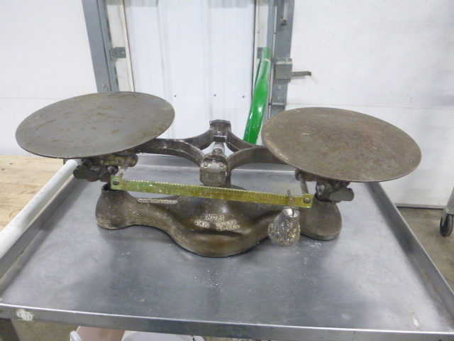 lot 127 image: Detecto Scale