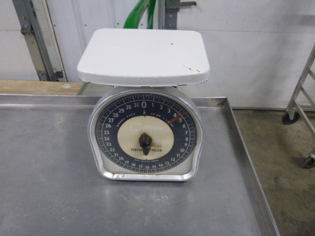 lot 129 image: Pelouze Portion Controller Scale