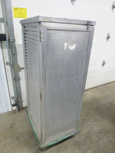 lot 137 image: Enclosed Sheet Pan Transport