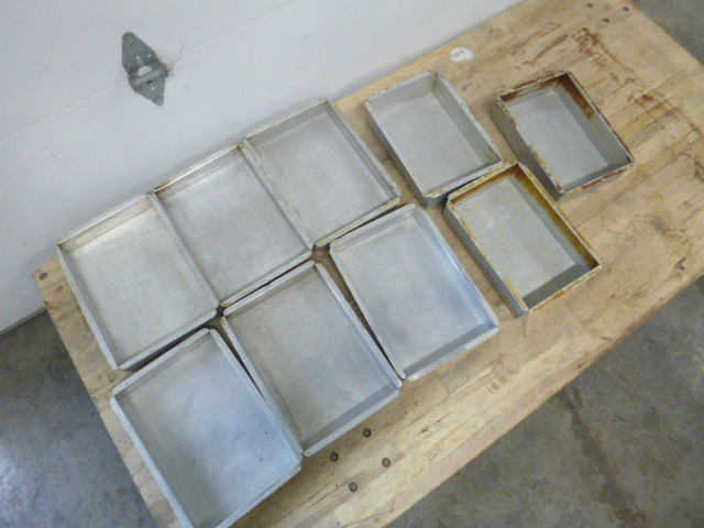 lot 156 image: 9 Bread Pans