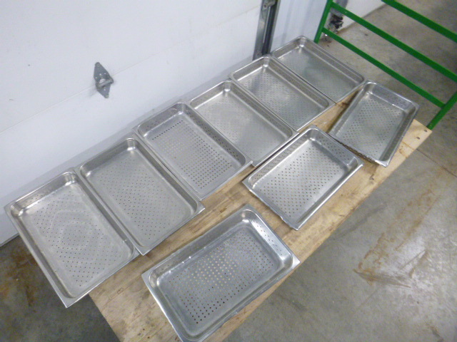 lot 171 image: 9 Steam Table Strainer Pans