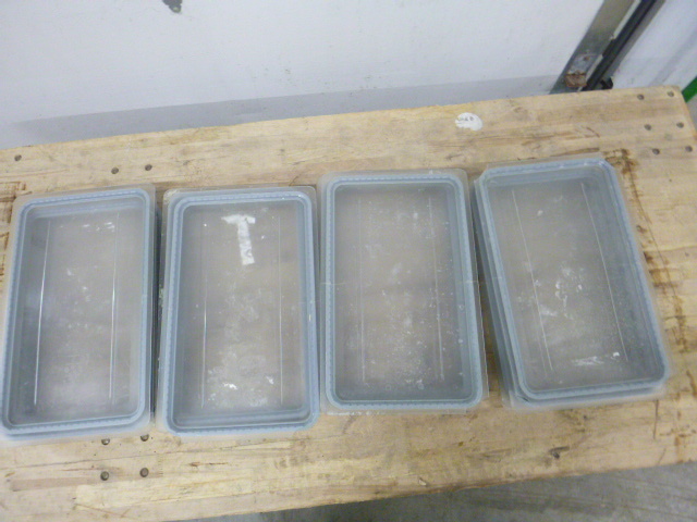 lot 186 image: 16 Full Size Steam Pan Covers