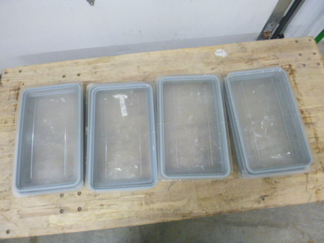 lot 187 image: 16 Full Size Steam Pan Covers