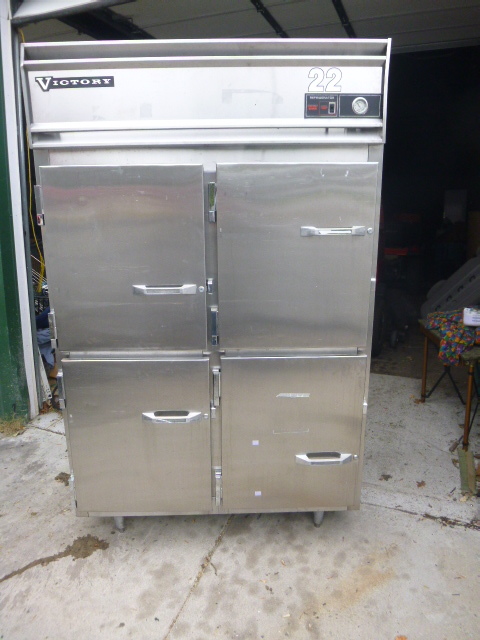 lot 206 image: Victory Refrigerator