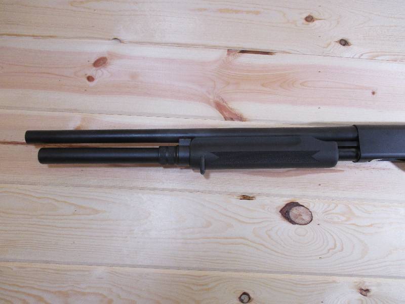 lot 4 image: Remington 870 pump shotgun