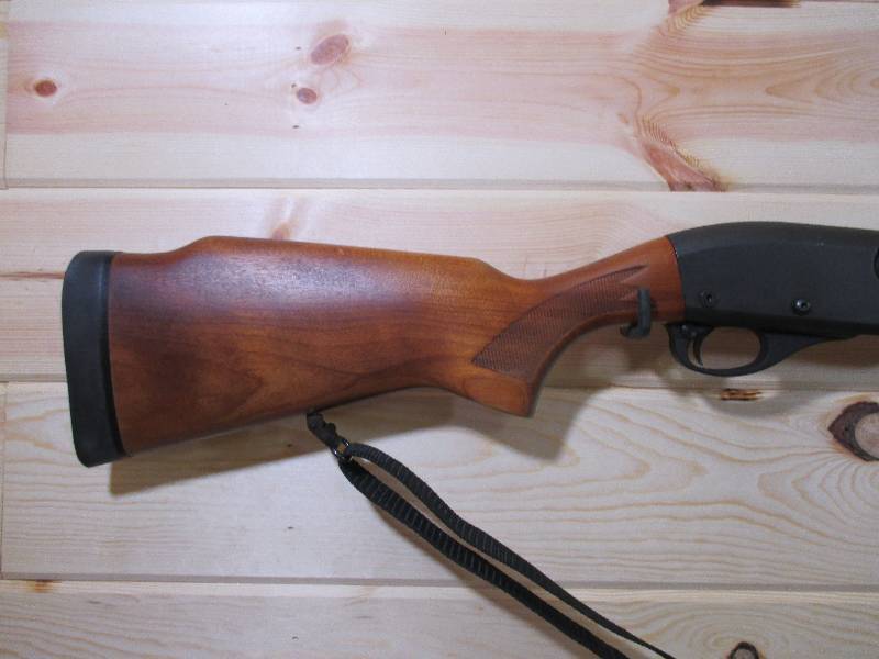 lot 35 image: Remington 870 pump shotgun