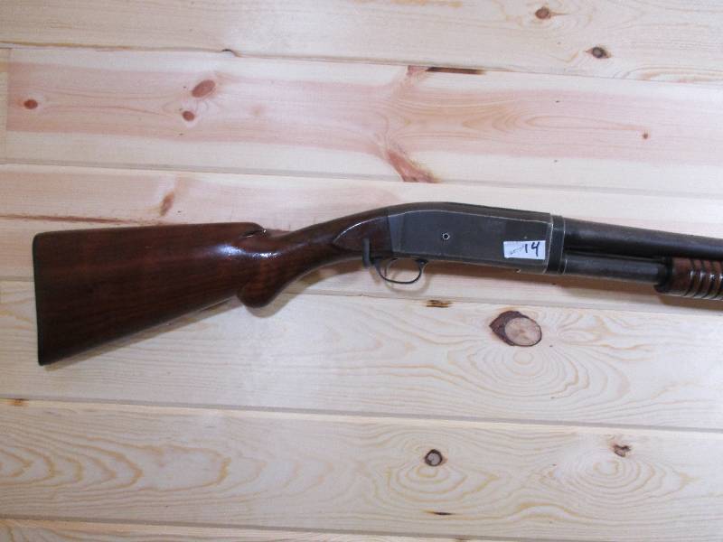 lot 14 image: Remington UMC Pump shotgun