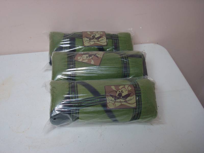 Lot Of Three New Duck Dynasty Commander Fleece Throw Blankets, 50 x 60