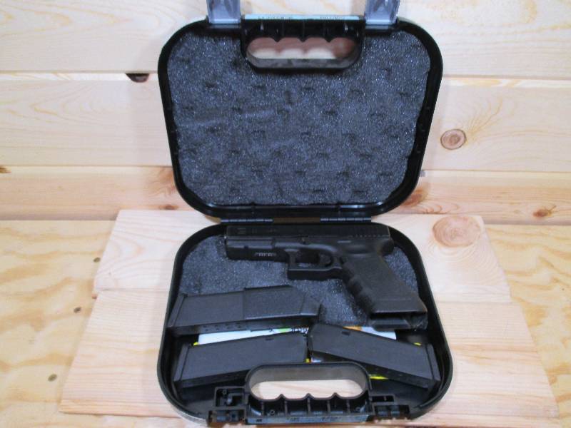 lot 6 image: Glock G22 Gen 3 Semi-auto Pistol