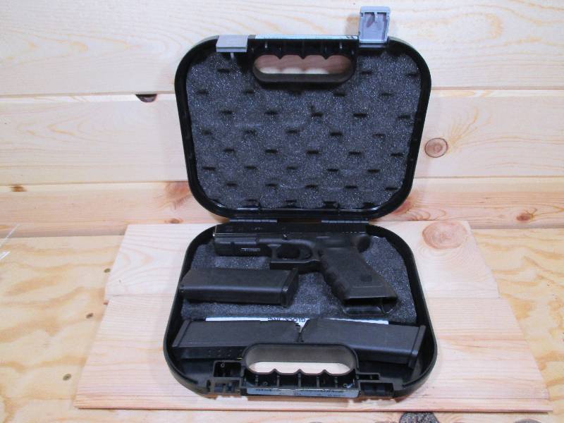 lot 7 image: Glock G22 Gen 3 Semi-auto Pistol