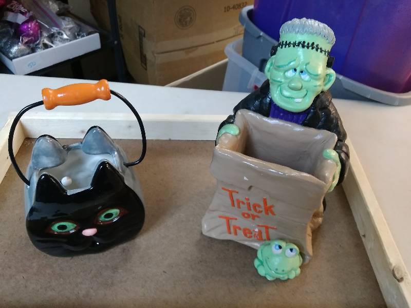 lot 2 image: Halloween