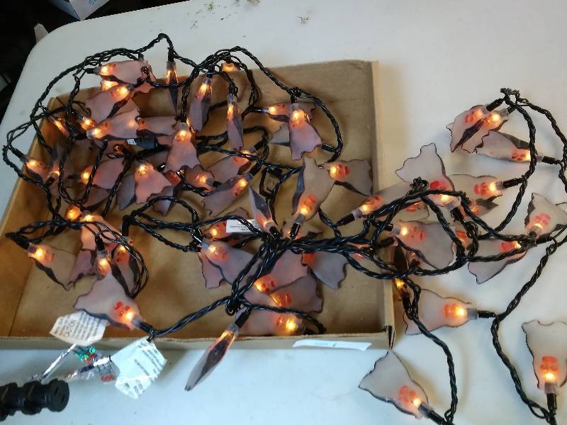 lot 21 image: Halloween