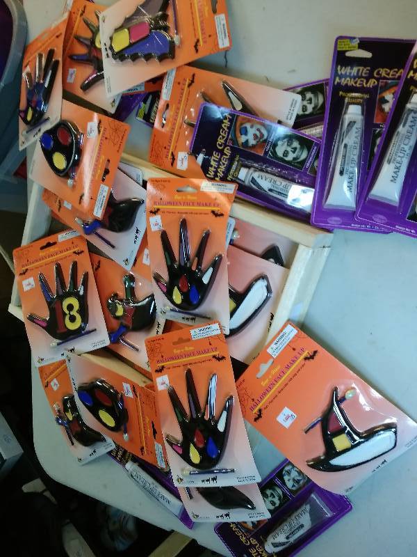 lot 31 image: Halloween