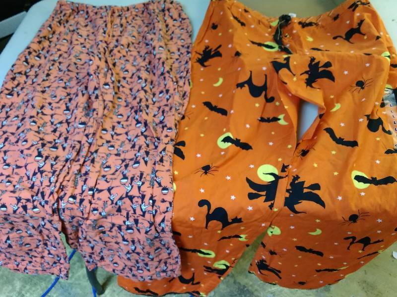 lot 52 image: Halloween