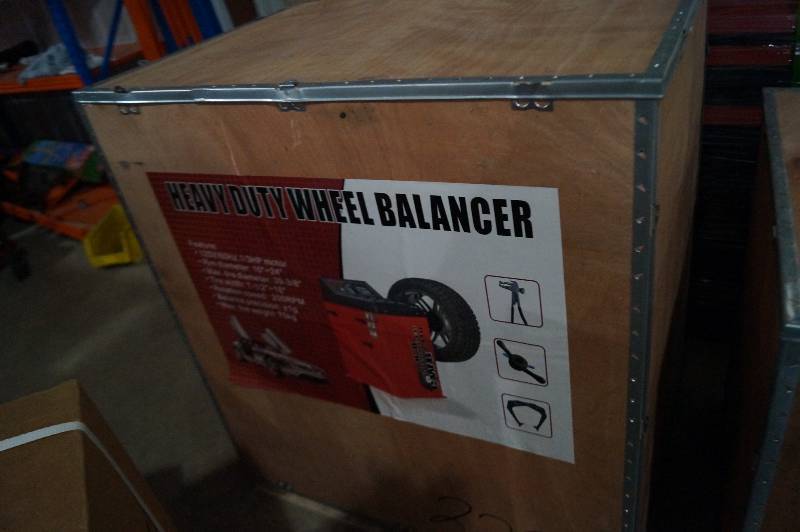 Heavy Duty Wheel Balancer