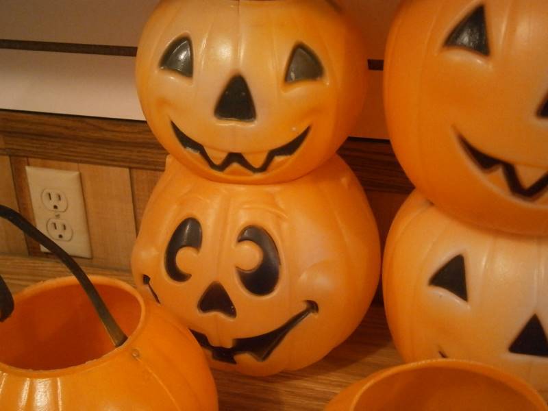 (9) Vintage Candy Buckets