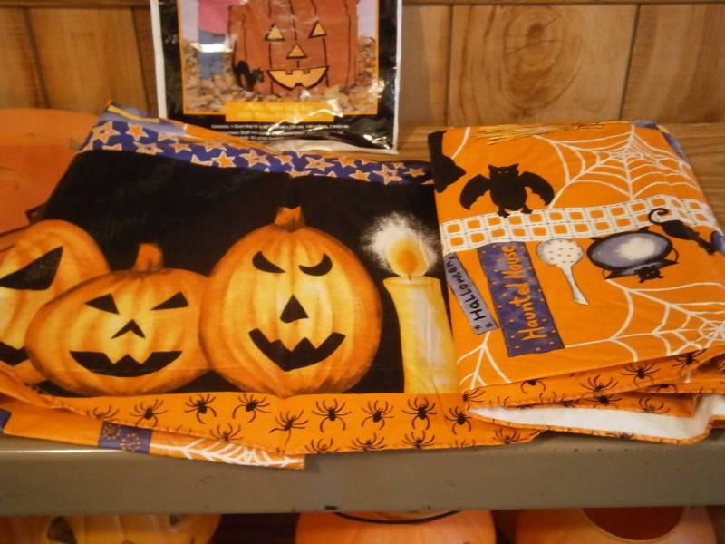 Halloween Tablecloth, Leaf Bag, Wall Hangings