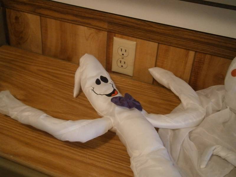 (4) Ghost Decorations