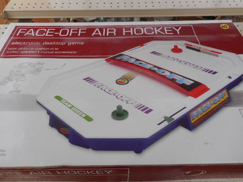 lot 10 image: FACE OFF AIR HOCKEY