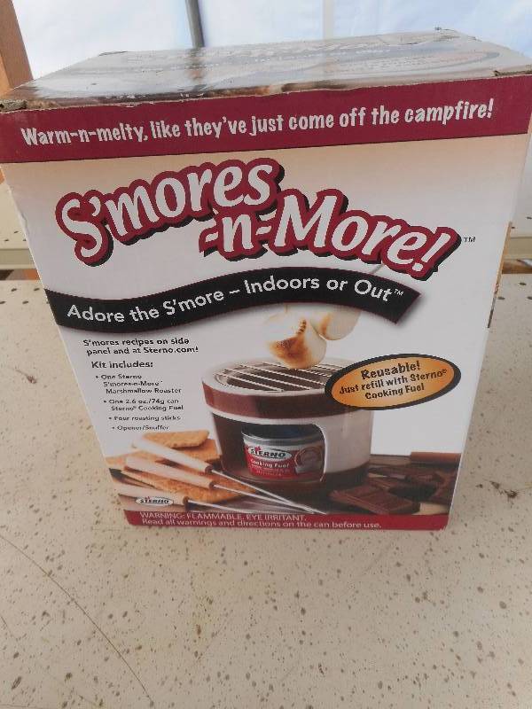 lot 13 image: SMORES MAKING KIT