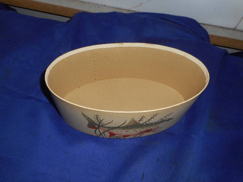 lot 57 image: FISH STORAGE BOX