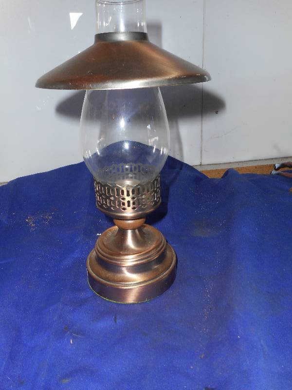lot 61 image: VINTAGE CANDLE HOLDER