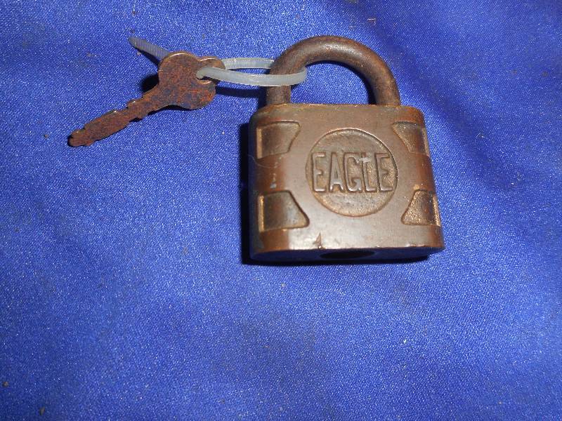 lot 67 image: ANTIQUE EAGLE LOCK AND KEY