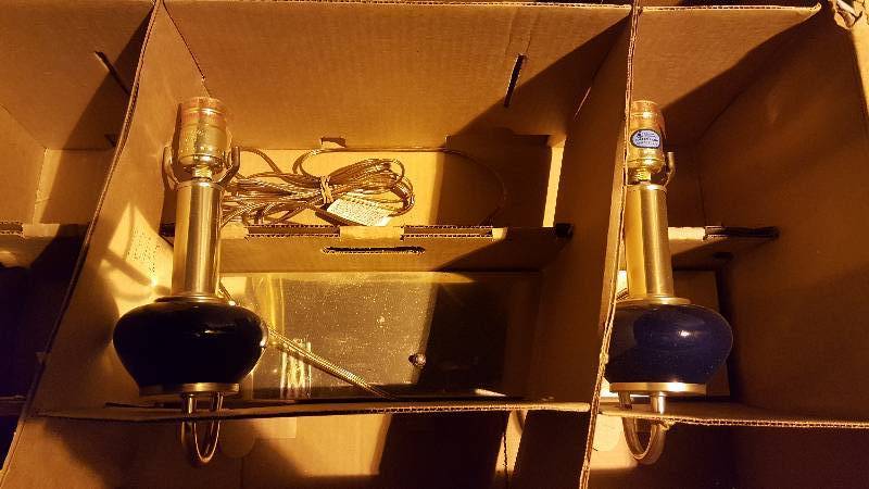 Double lamp dark blue fixture