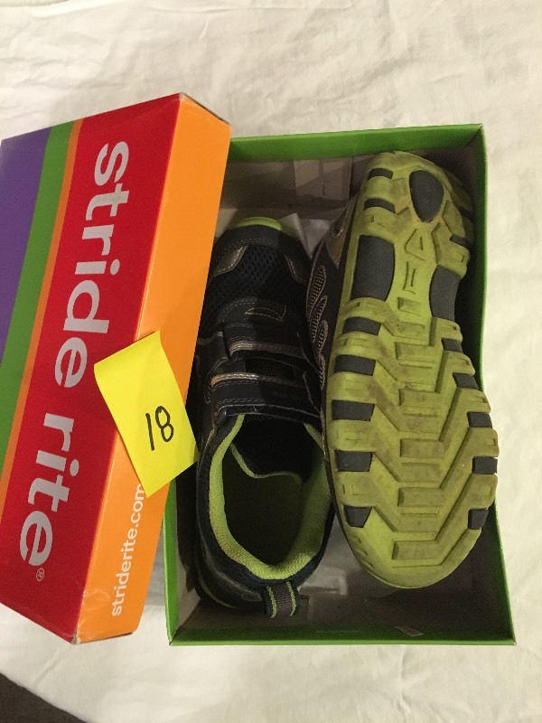 Striderite 2 12 W Boys