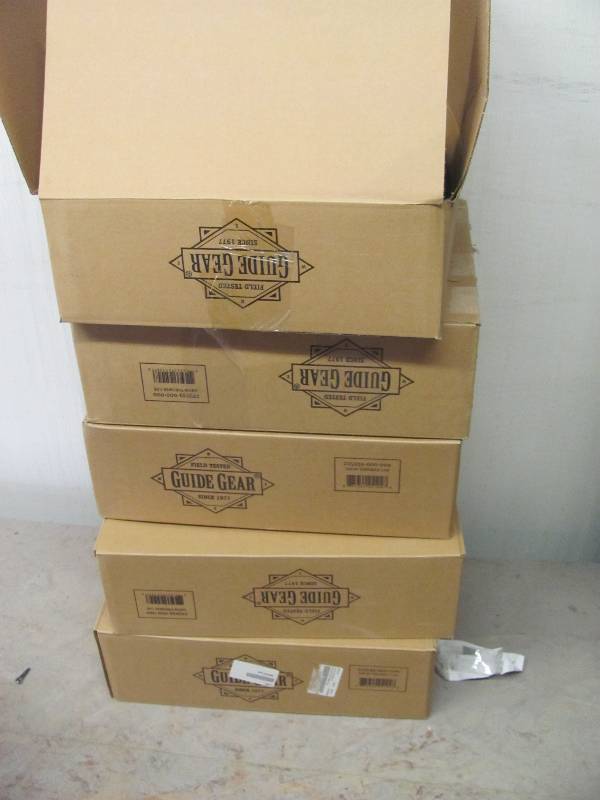 lot 24 image: Snowthrower Cabs