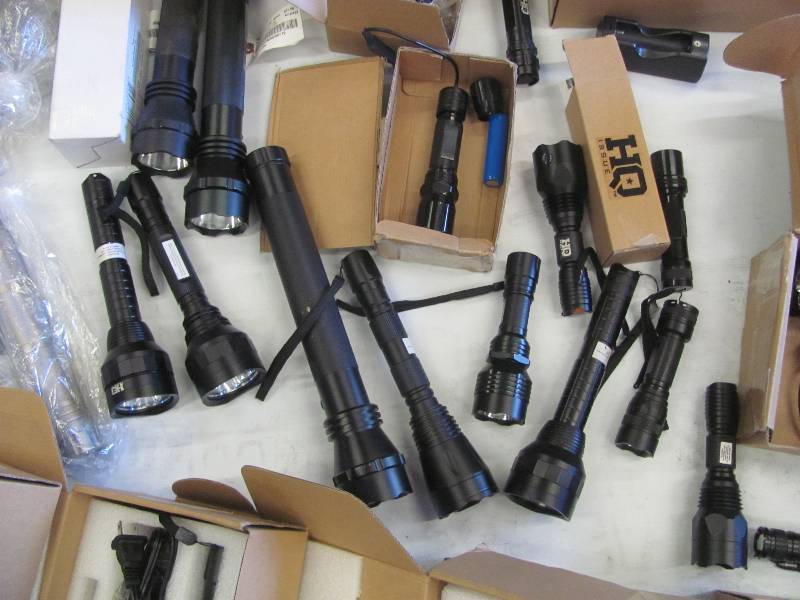 lot 31 image: Bulk Repairable Flashlights