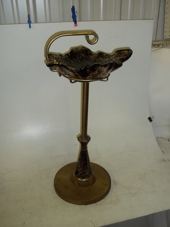 lot 2 image: Vintage standing ash tray art deco 1950s