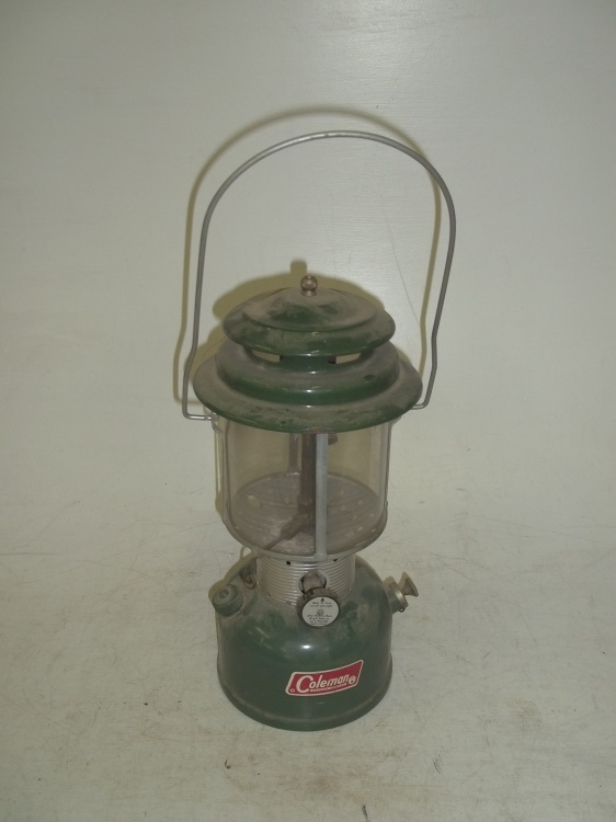 lot 18 image: Coleman gas lantern model no. 220F 1970