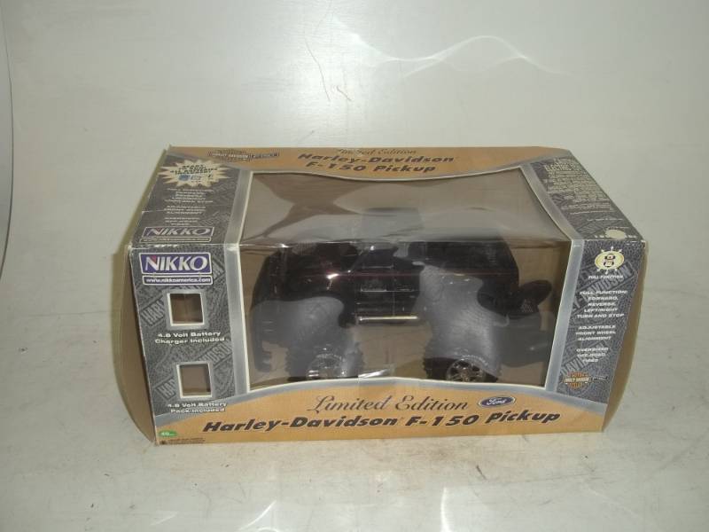 lot 31 image: Harley Davidson remote control pickup untested