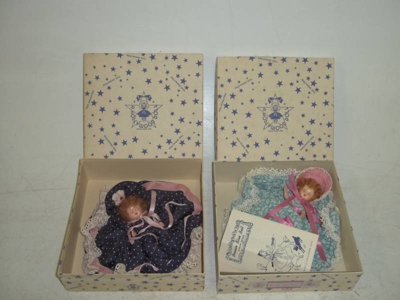 lot 49 image: 1940s 6 Hollywood dolls with box and paperwork