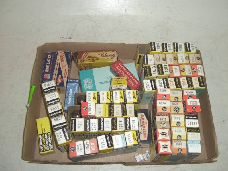 lot 61 image: Vintage NOS vacuum tubes