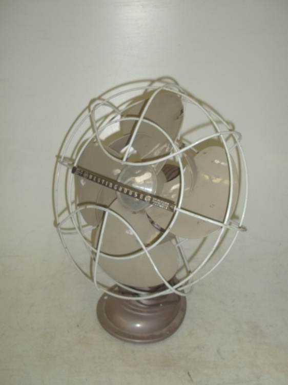 lot 66 image: Westinghouse 12 fan motor works but needs new cord