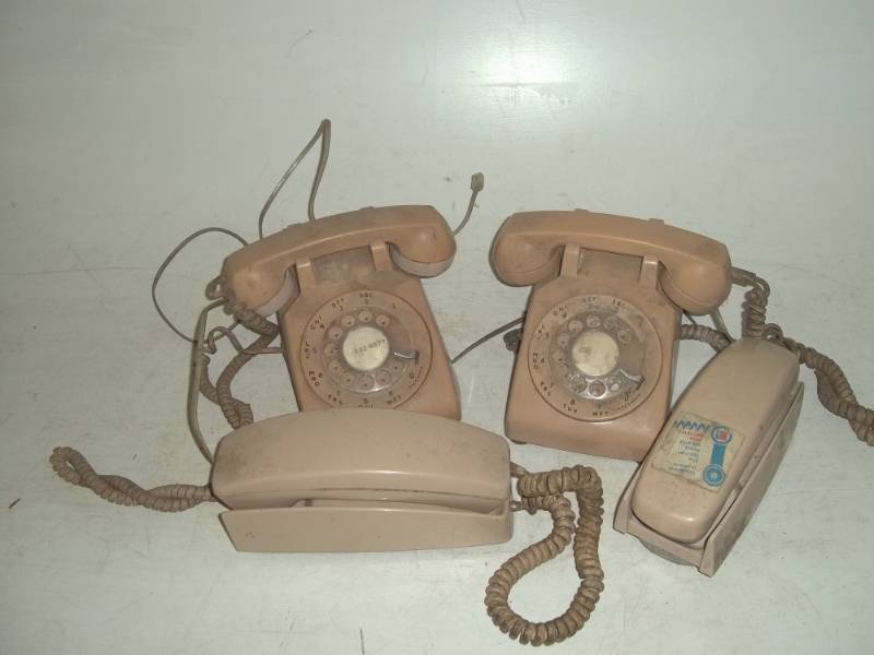 lot 90 image: 3 rotary and 1 push dial beige telephones