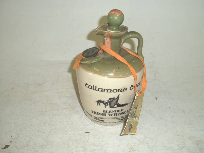 lot 91 image: Tallamore dew whiskey bottle