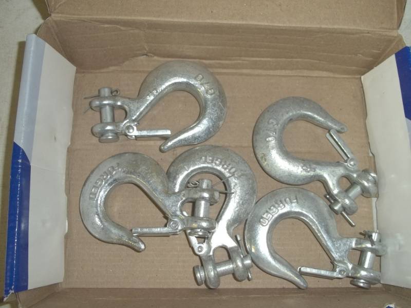 lot 97 image: 5 clevis hooks forged 14